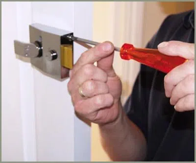 Locksmith Solution Services Kissimmee, FL 407-964-3416 - 68-44-11